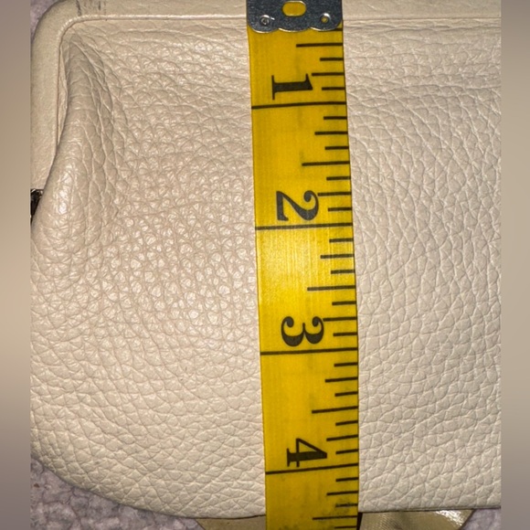 BRIGHTON BEIGE LEATHER ROSE KISSING CLOSURE CROSSBODY WHEAT CHAIN - Picture 12 of 17